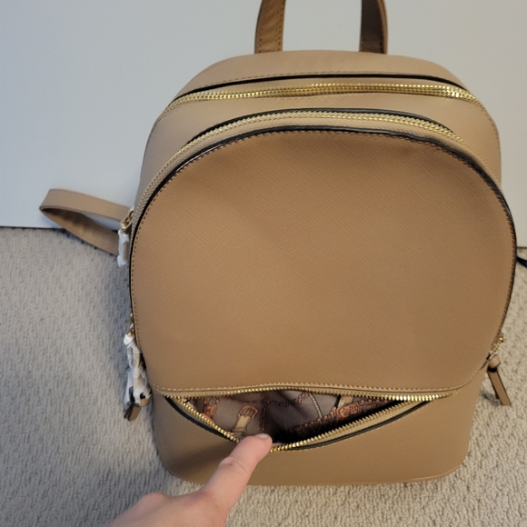 LA TERRE FASHION | Faux Leather Backpack - Picture 7 of 7